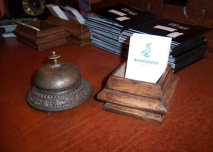 Kanpoeder - Adults Only